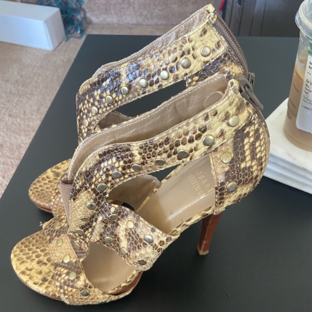 Stuart Weitzman reptile print heels with leather sole